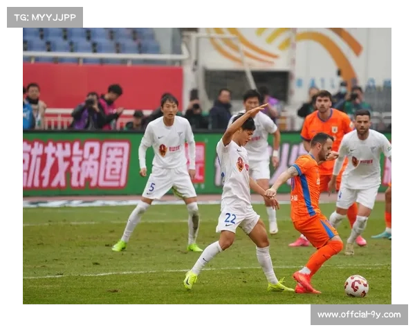 法比奥末轮大四喜，以28球反超瓦科荣膺中超金靴